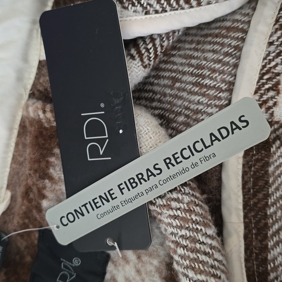 RDI Notch Collar Plaid Tail Hem Shirt Jacket – NWT - Picture 4 of 10